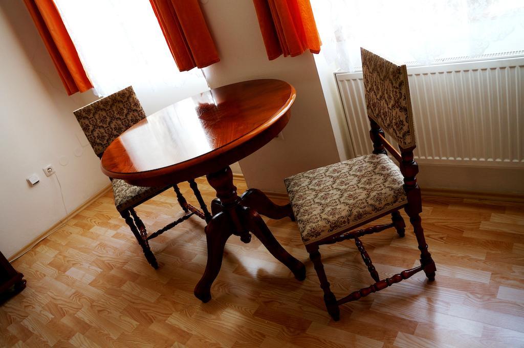 Penzion Aviatik Čáslav Extérieur photo